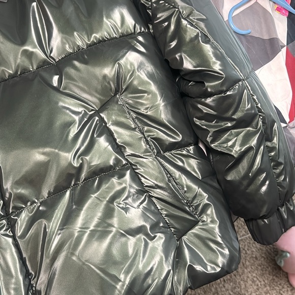 Fashion nova bubble coat very comfortable and warm for winter - Picture 3 of 4